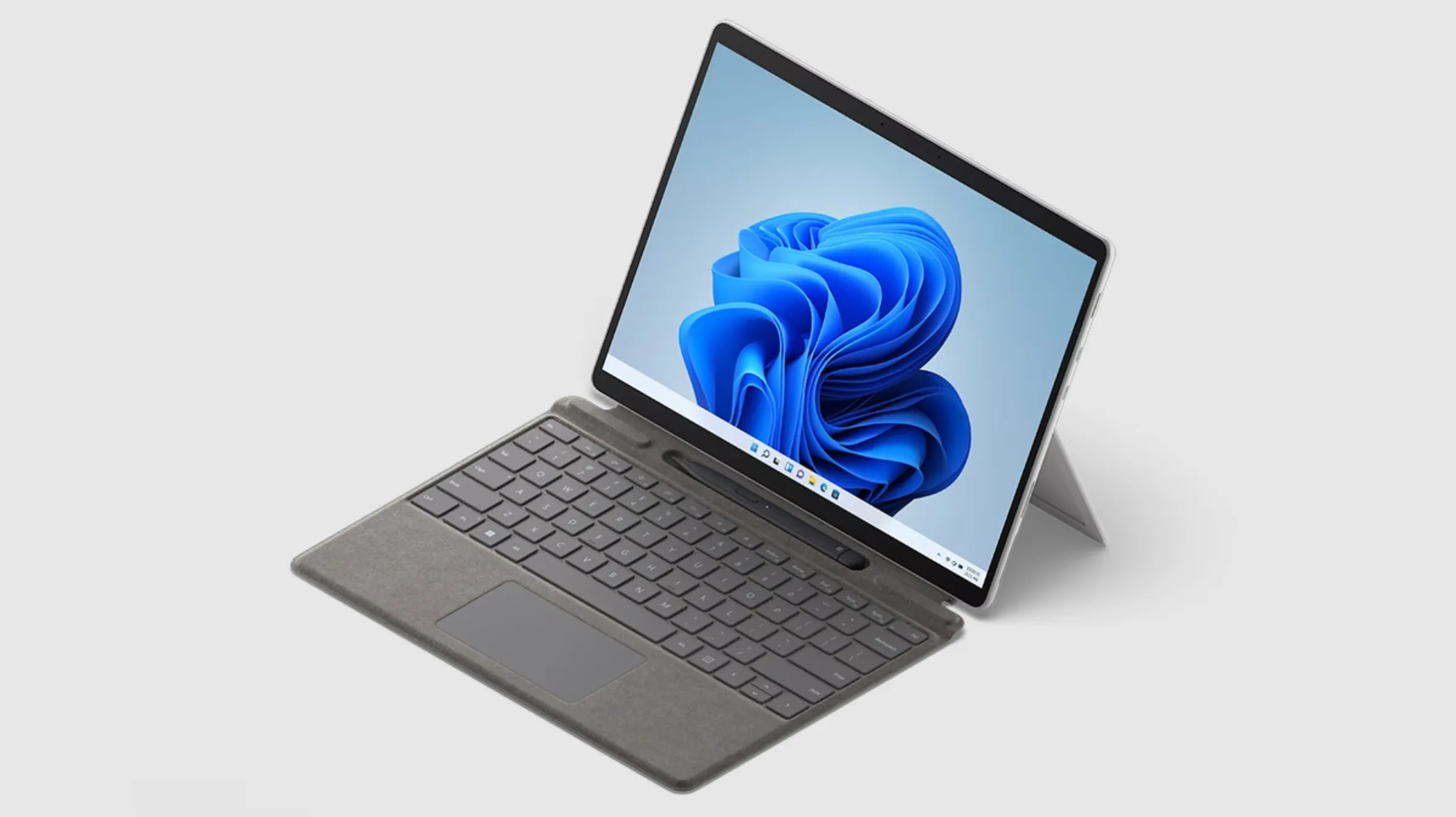 Prenosnik Microsoft Surface Pro 8 / i5 / RAM 16 GB / 256GB SSD / 13″ 2880x1920